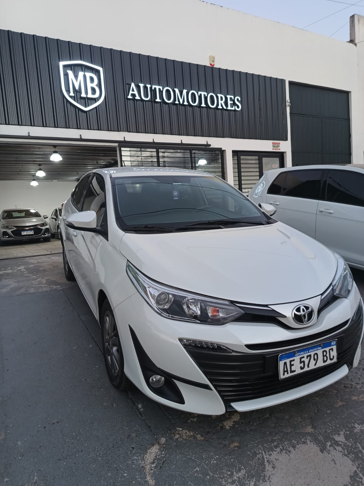 TOYOTA YARIS XLS 2021