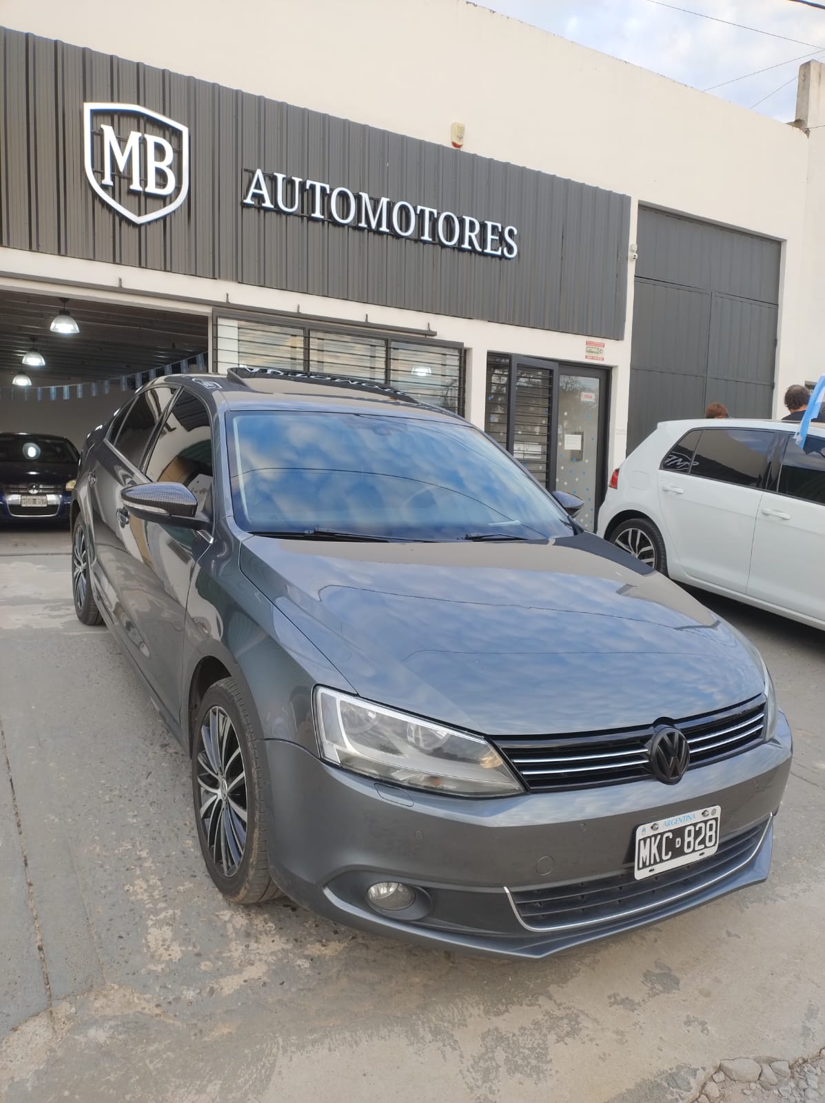 VOLKSWAGEN VENTO SPORTLINE DSG 2013